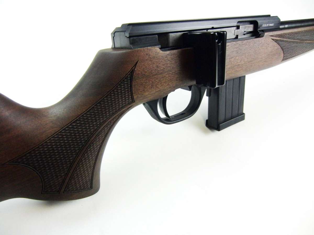 22207, 2x Gewehr, Jagdgewehr, Dunkelbraun